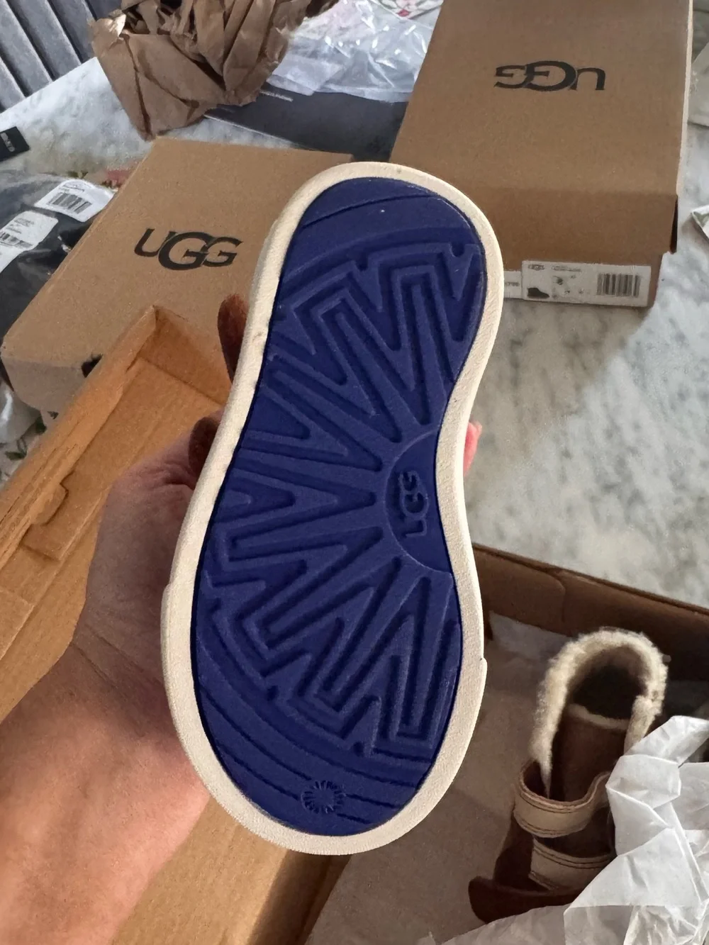 UGG 🤎 new